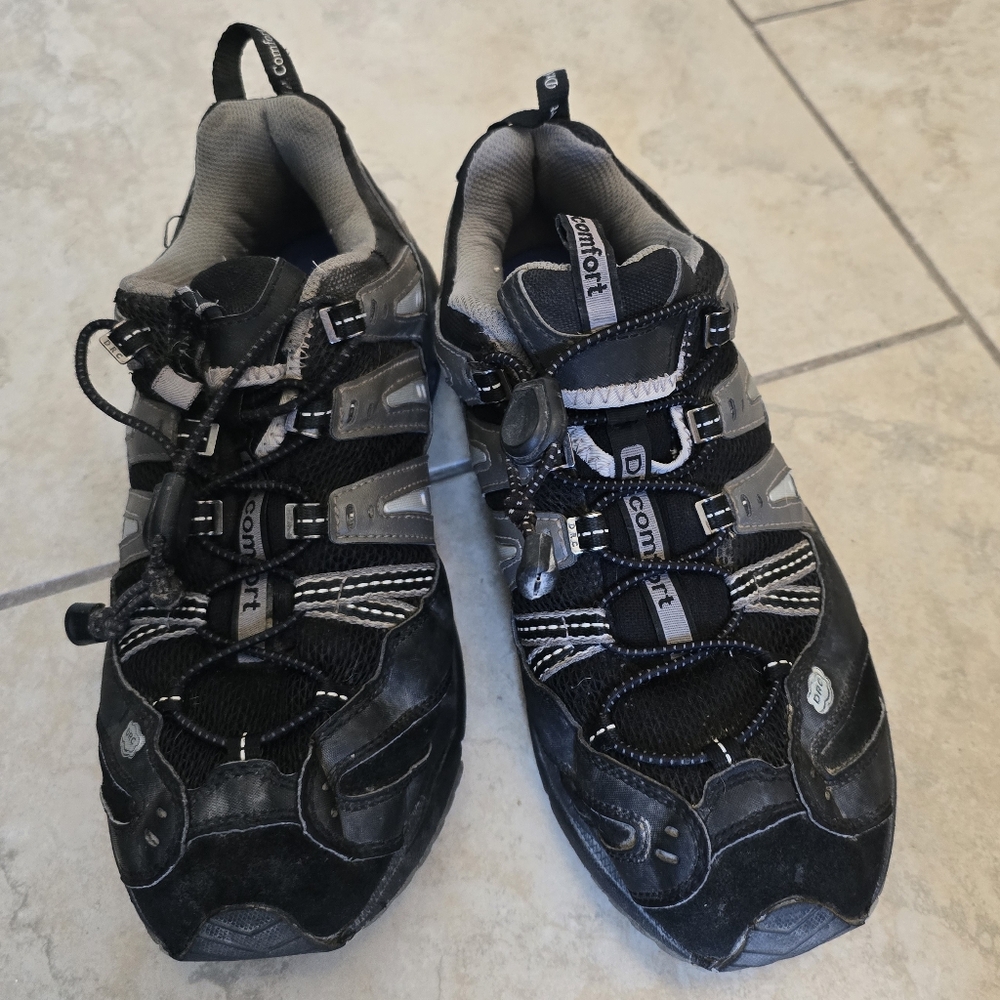 Black Dr Comfort Sneakers M10